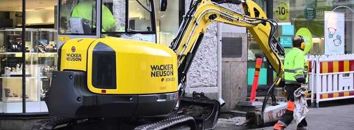 alquiler miniexcavadora cantabria