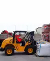 Alquiler carretilla elevadora todoterreno de 2500 Kg. especial obras Gomez Oviedo 3